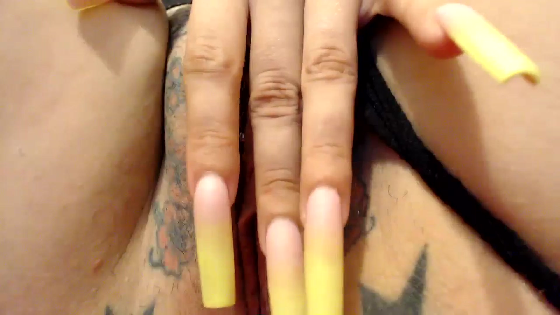 Gallery image thumbnail from MissDivinna's myfreecams stream on, 07/23/2024, 23:32 image 13 of 20