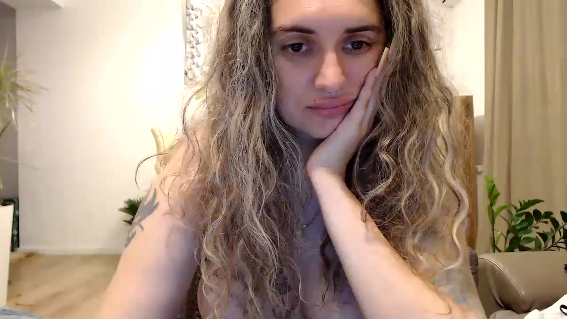 Gallery image thumbnail from MissDivinna's myfreecams stream on, 07/24/2024, 02:22 image 16 of 20