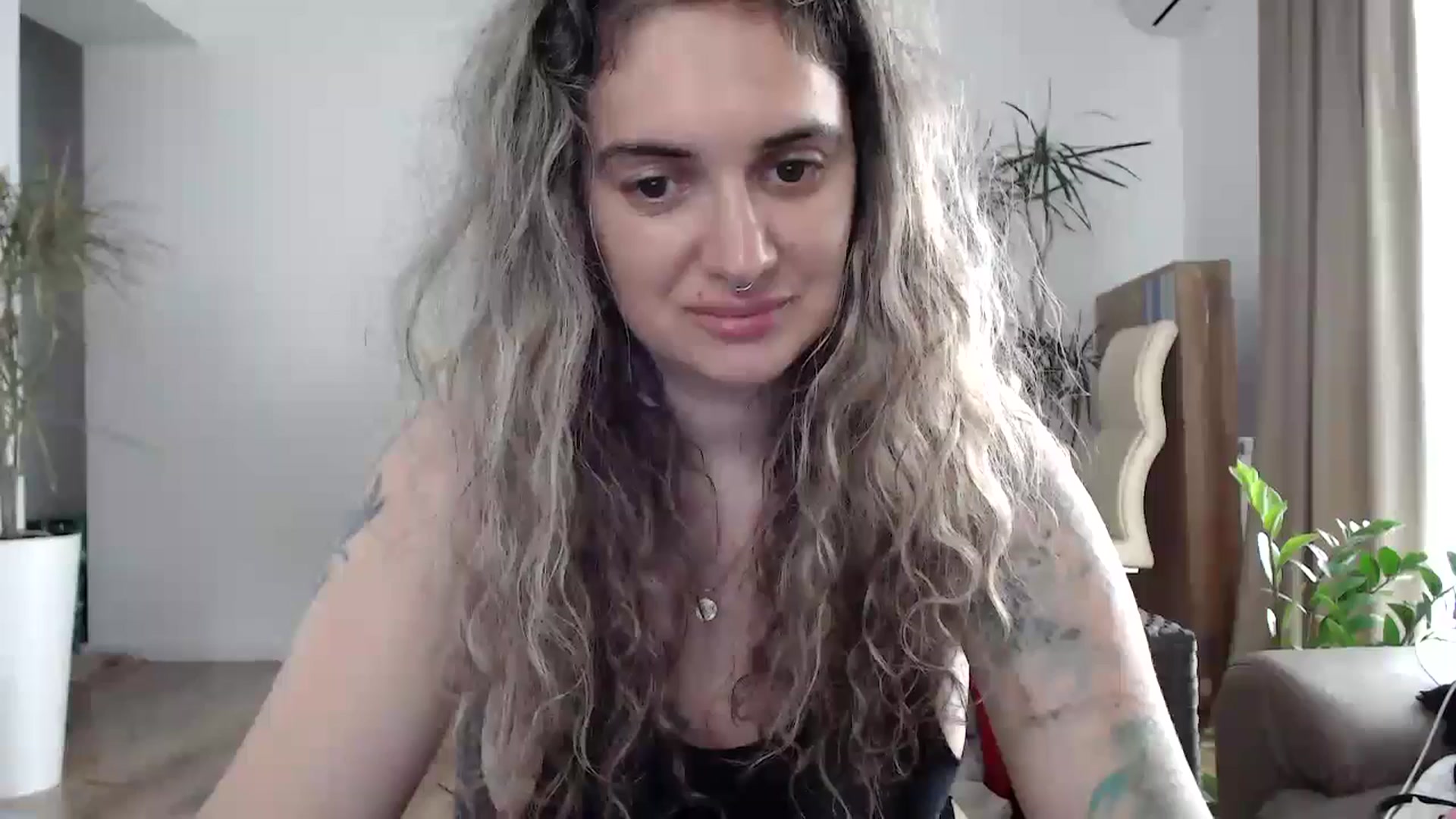 Gallery image thumbnail from MissDivinna's myfreecams stream on, 07/24/2024, 05:33 image 9 of 20