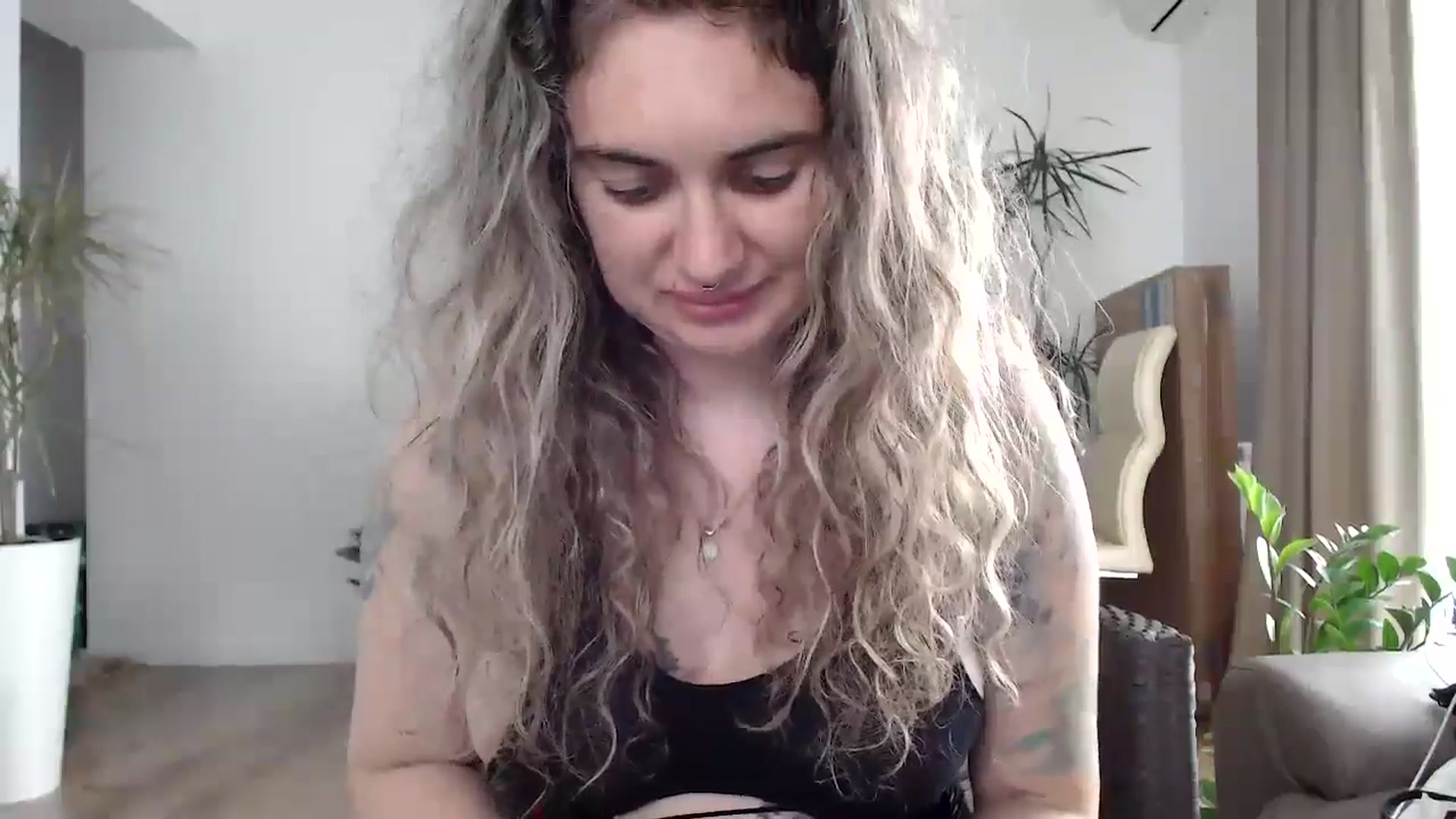 Gallery image thumbnail from MissDivinna's myfreecams stream on, 07/24/2024, 05:33 image 6 of 20
