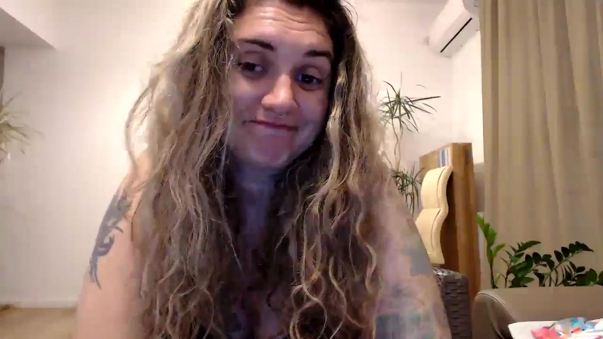 Gallery image thumbnail from MissDivinna's myfreecams stream on, 07/25/2024, 04:02 image 18 of 20