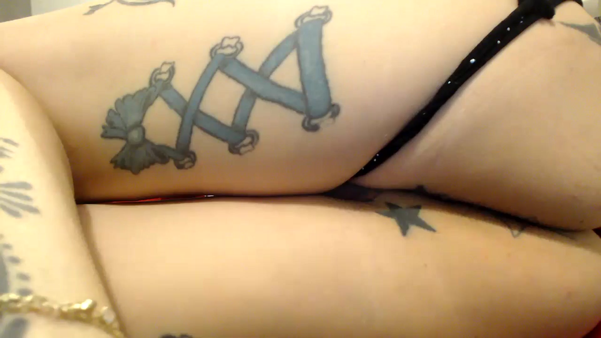 Gallery image thumbnail from MissDivinna's myfreecams stream on, 07/27/2024, 24:41 image 13 of 20