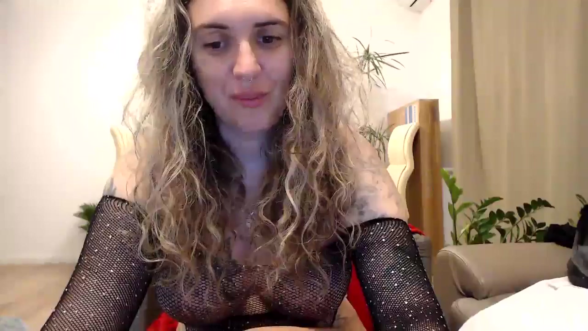 Gallery image thumbnail from MissDivinna's myfreecams stream on, 07/27/2024, 03:48 image 16 of 20