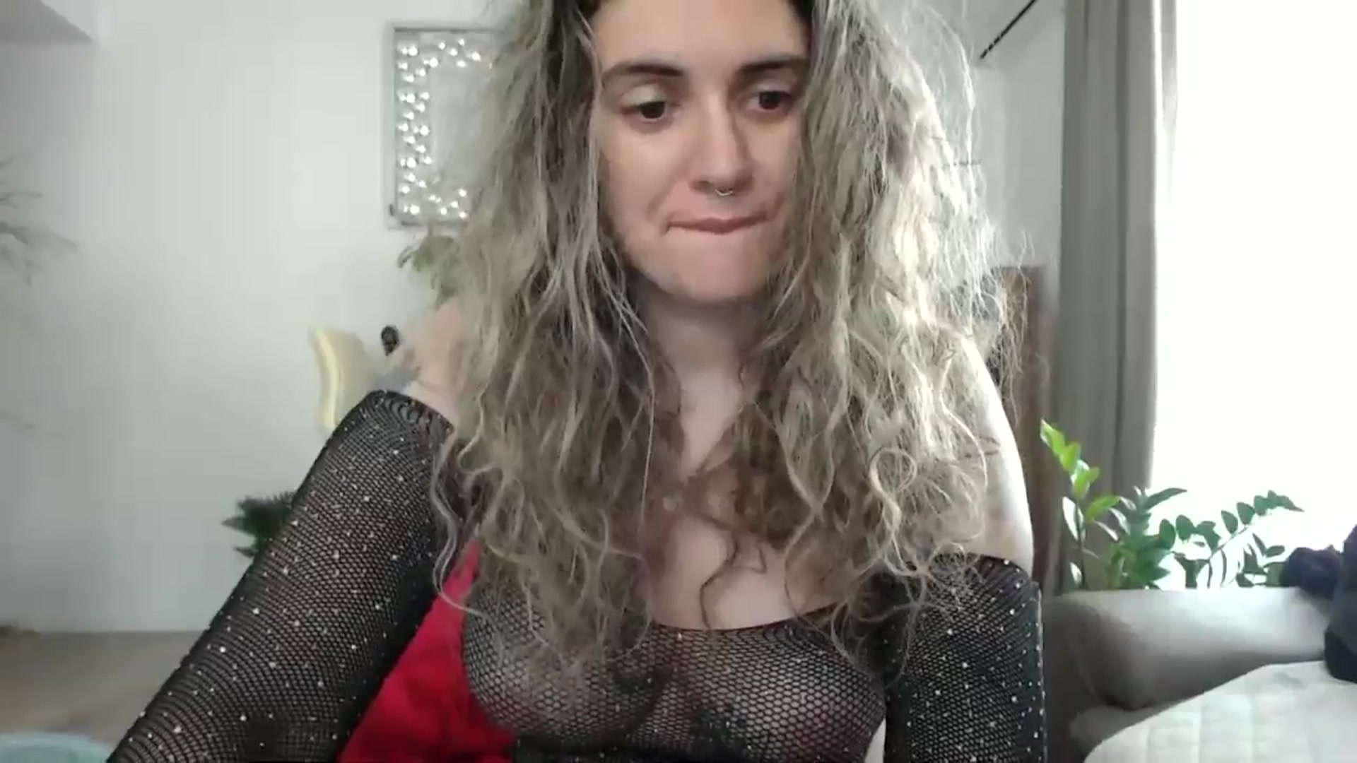 Gallery image thumbnail from MissDivinna's myfreecams stream on, 07/27/2024, 05:50 image 10 of 20