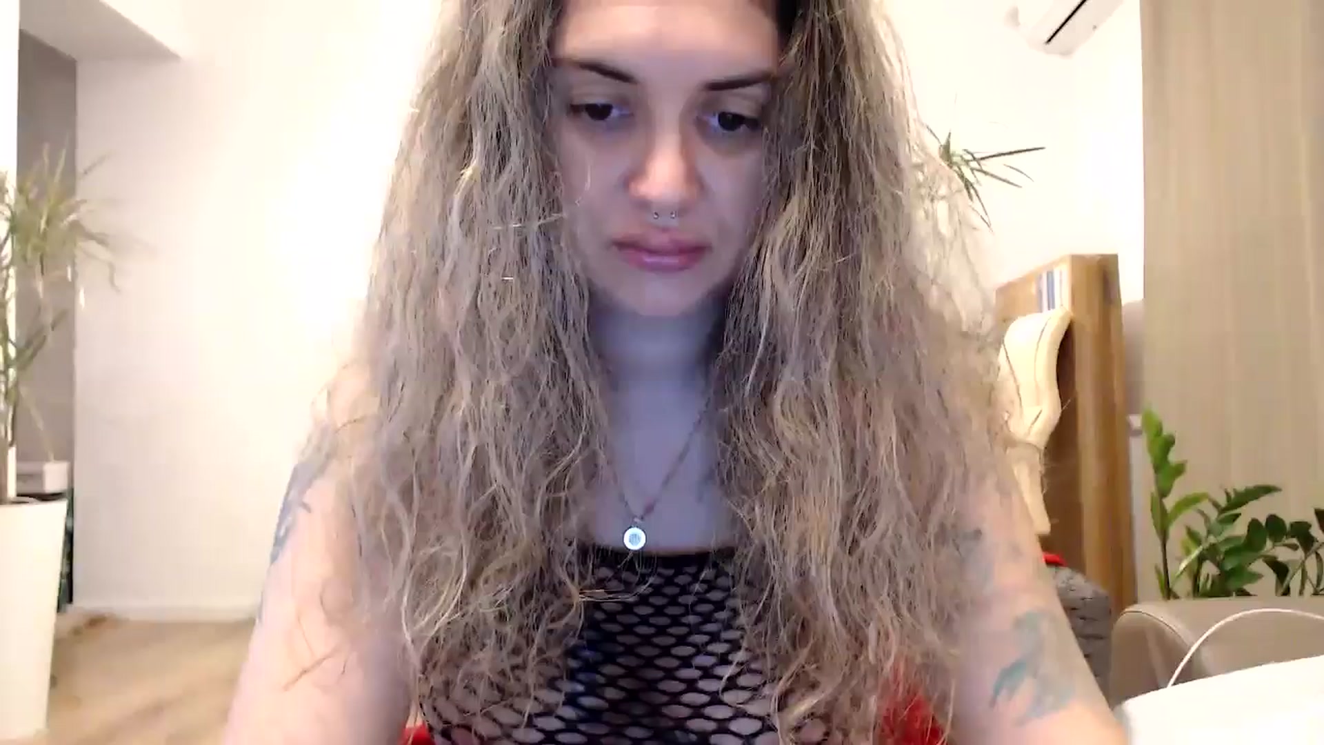 Gallery image thumbnail from MissDivinna's myfreecams stream on, 07/27/2024, 22:20 image 1 of 20