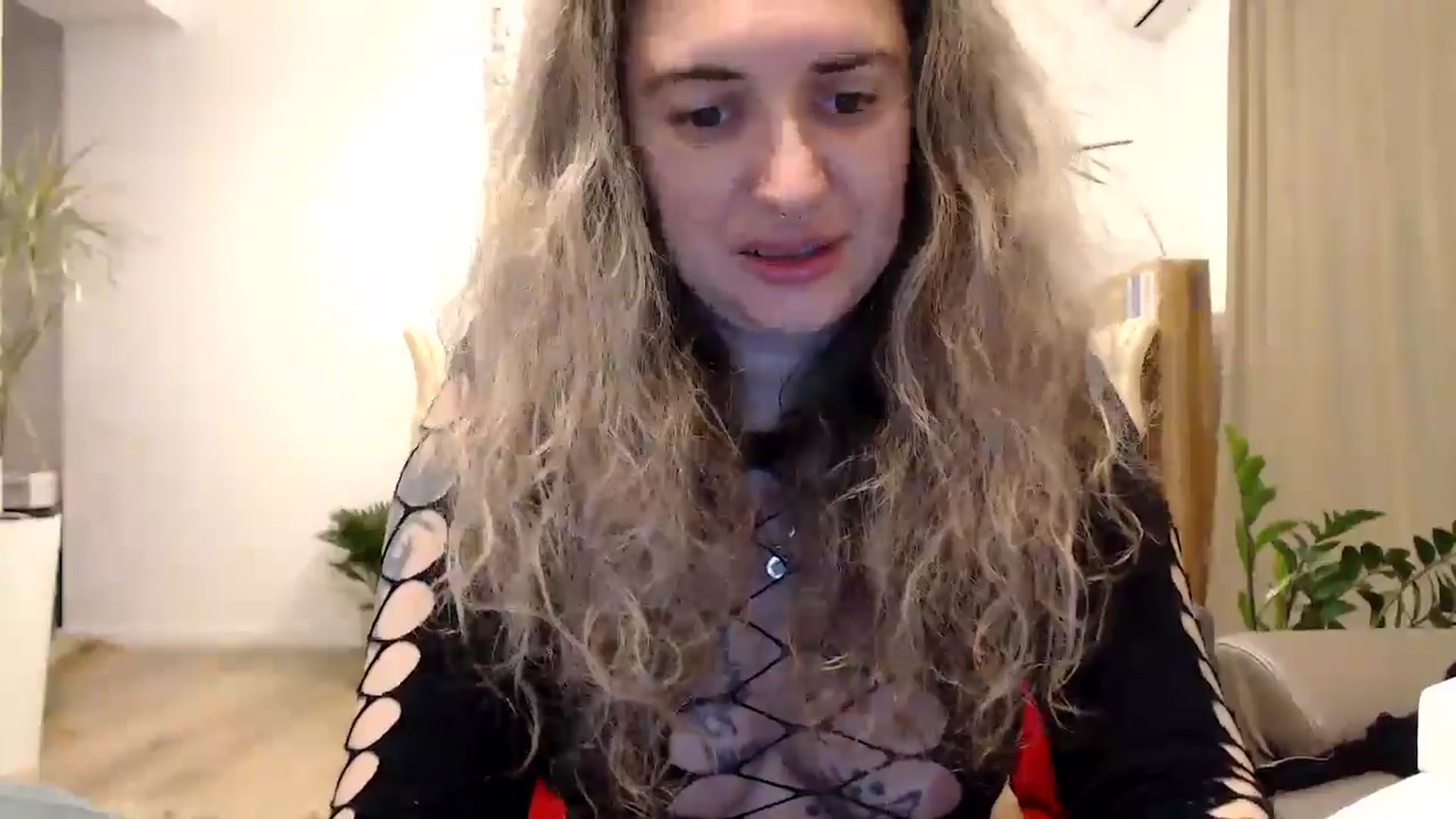 Gallery image thumbnail from MissDivinna's myfreecams stream on, 07/28/2024, 22:28 image 10 of 20