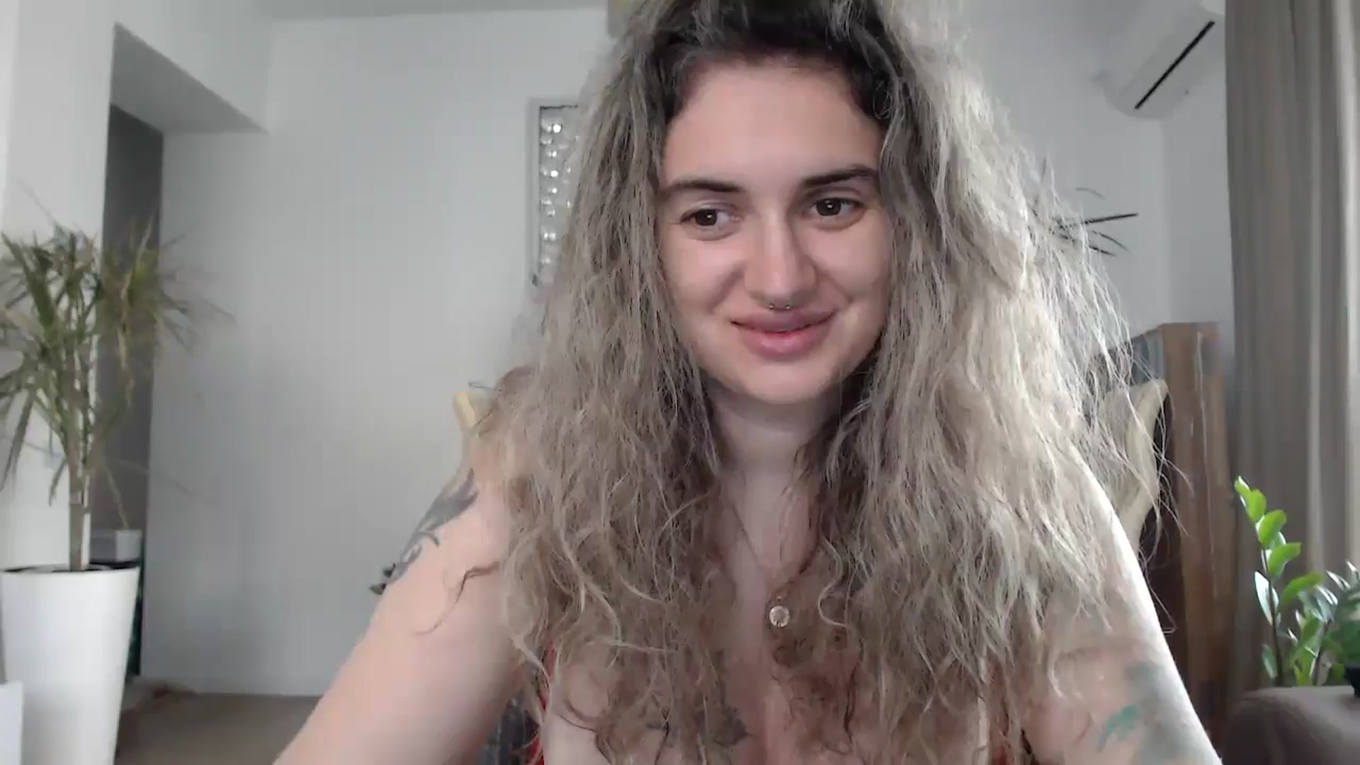 Gallery image thumbnail from MissDivinna's myfreecams stream on, 07/29/2024, 04:26 image 17 of 20