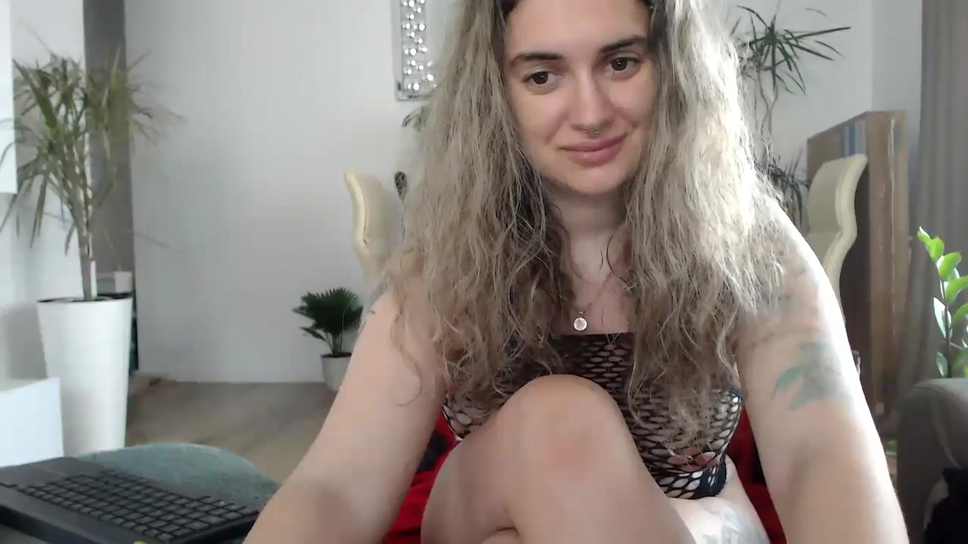 Gallery image thumbnail from MissDivinna's myfreecams stream on, 07/29/2024, 05:31 image 12 of 20