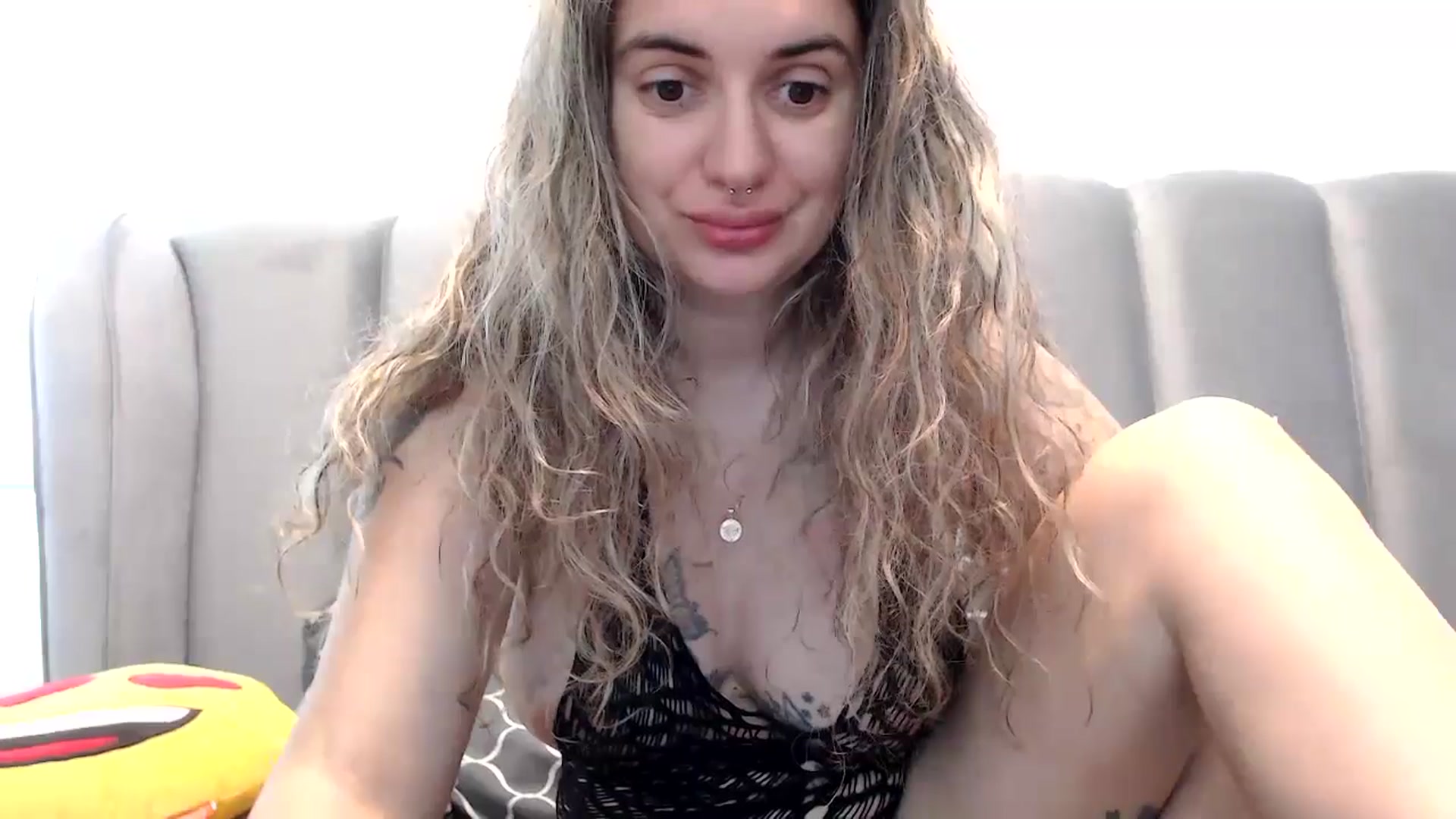 Gallery image thumbnail from MissDivinna's myfreecams stream on, 08/01/2024, 24:00 image 10 of 20