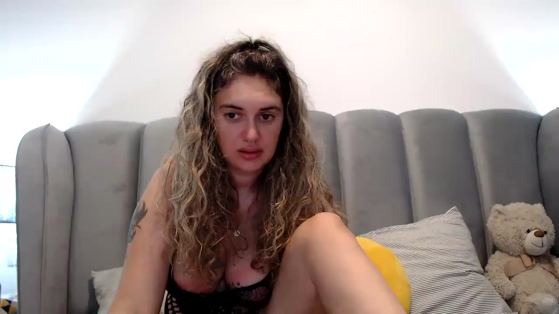 Gallery image thumbnail from MissDivinna's myfreecams stream on, 08/05/2024, 24:38 image 15 of 20