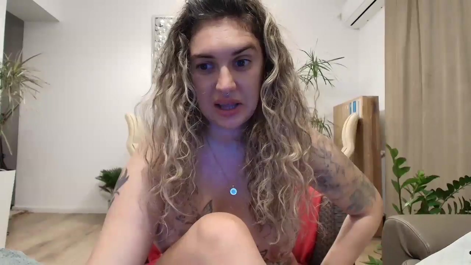 Gallery image thumbnail from MissDivinna's myfreecams stream on, 08/08/2024, 02:22 image 8 of 20