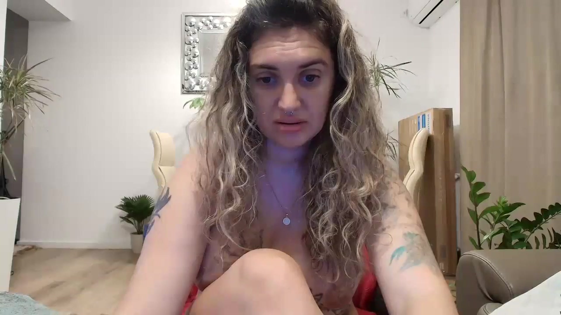 Gallery image thumbnail from MissDivinna's myfreecams stream on, 08/08/2024, 02:22 image 13 of 20