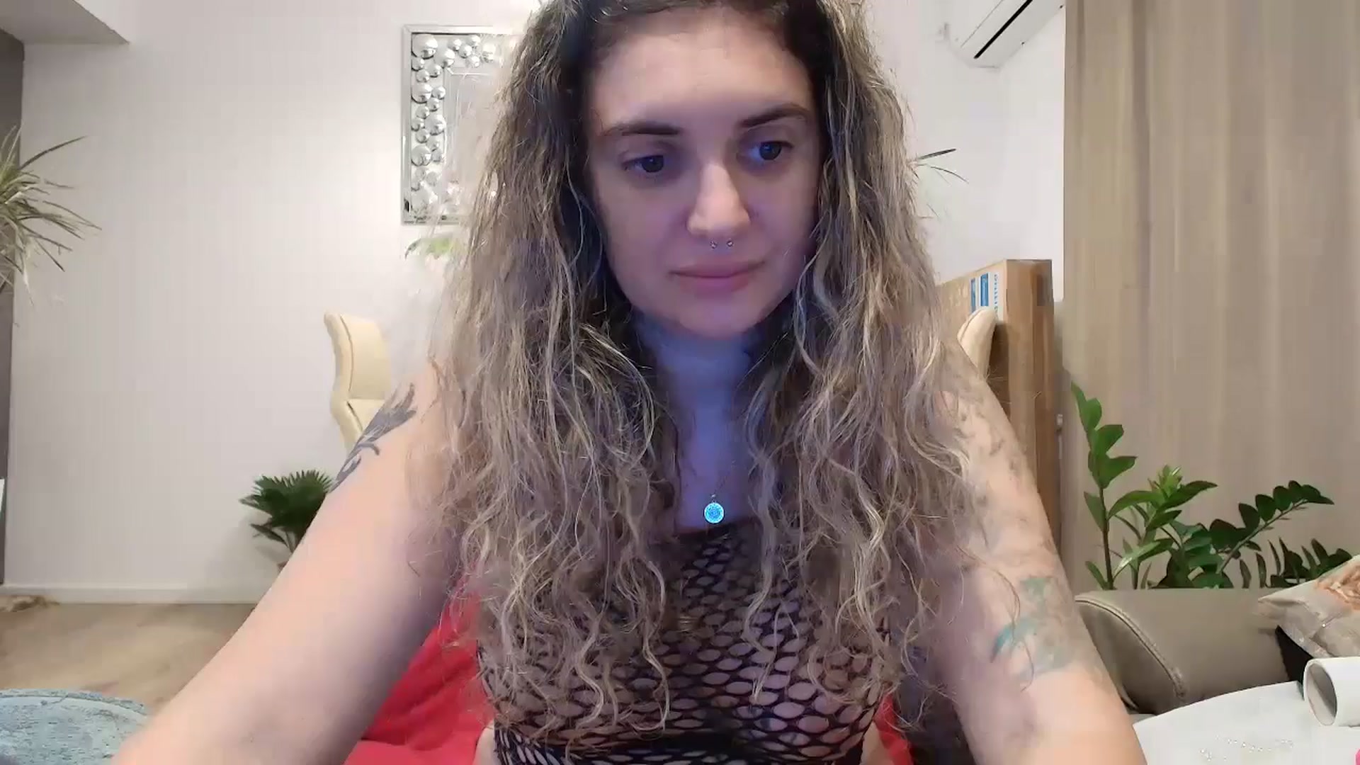 Gallery image thumbnail from MissDivinna's myfreecams stream on, 08/10/2024, 24:01 image 5 of 20