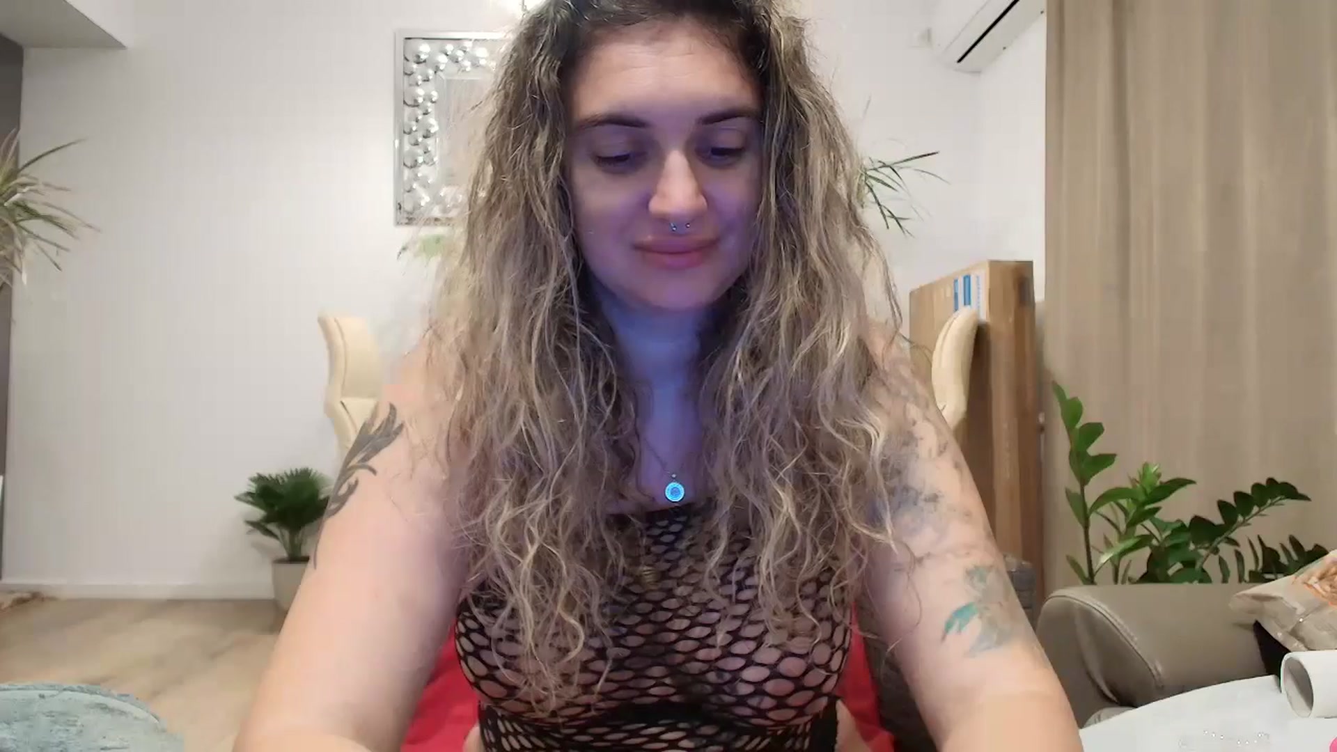 Gallery image thumbnail from MissDivinna's myfreecams stream on, 08/10/2024, 24:01 image 9 of 20