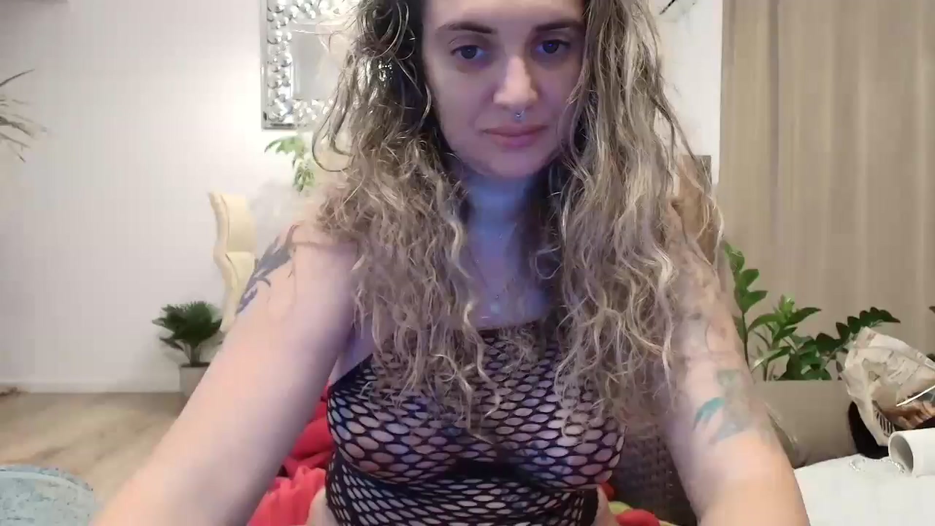 Gallery image thumbnail from MissDivinna's myfreecams stream on, 08/10/2024, 24:55 image 20 of 20