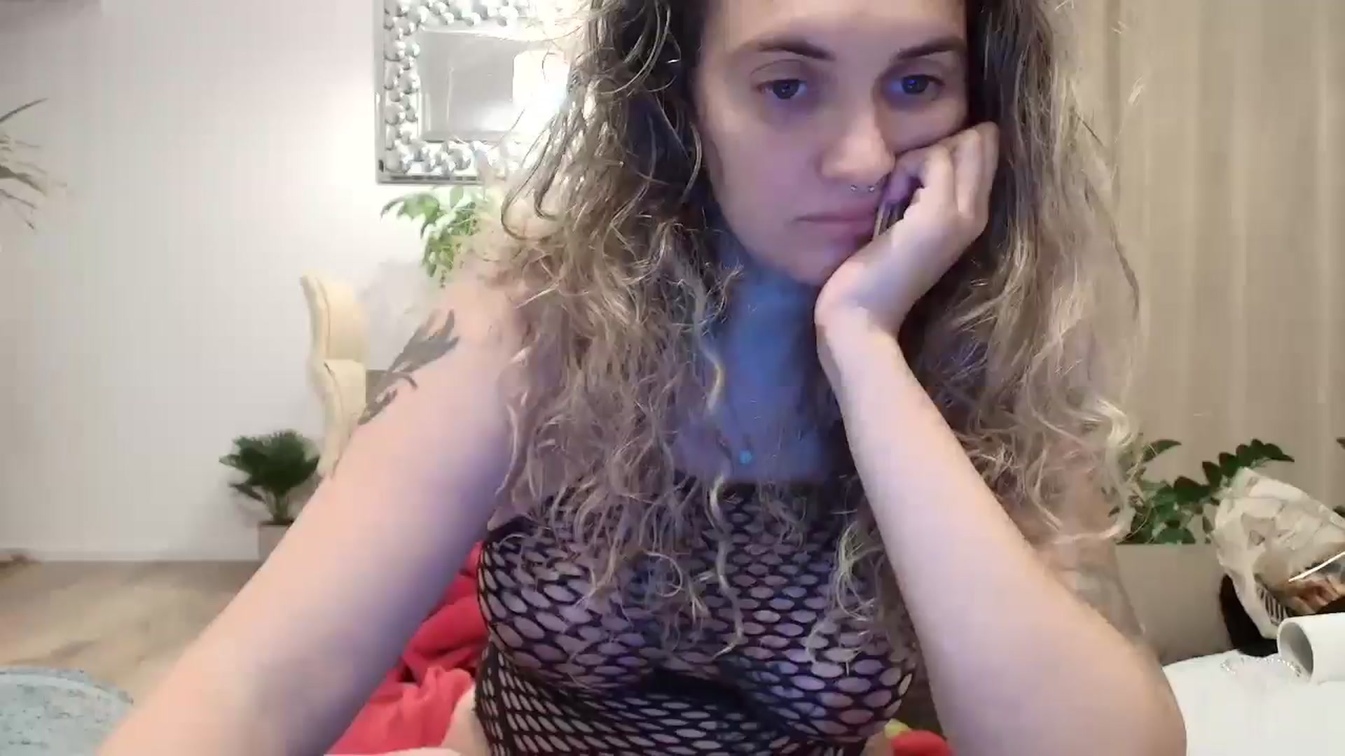 Gallery image thumbnail from MissDivinna's myfreecams stream on, 08/10/2024, 24:55 image 18 of 20