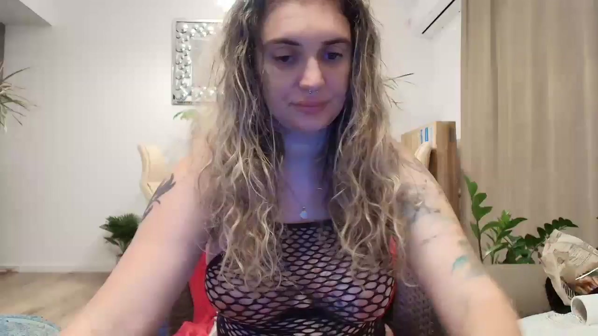 Gallery image thumbnail from MissDivinna's myfreecams stream on, 08/10/2024, 24:55 image 7 of 20
