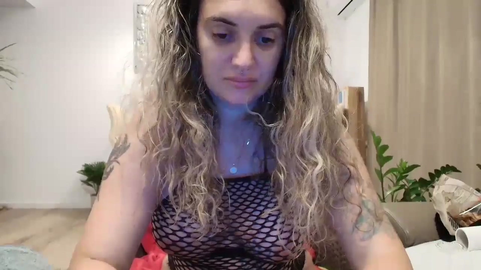 Gallery image thumbnail from MissDivinna's myfreecams stream on, 08/10/2024, 24:55 image 13 of 20