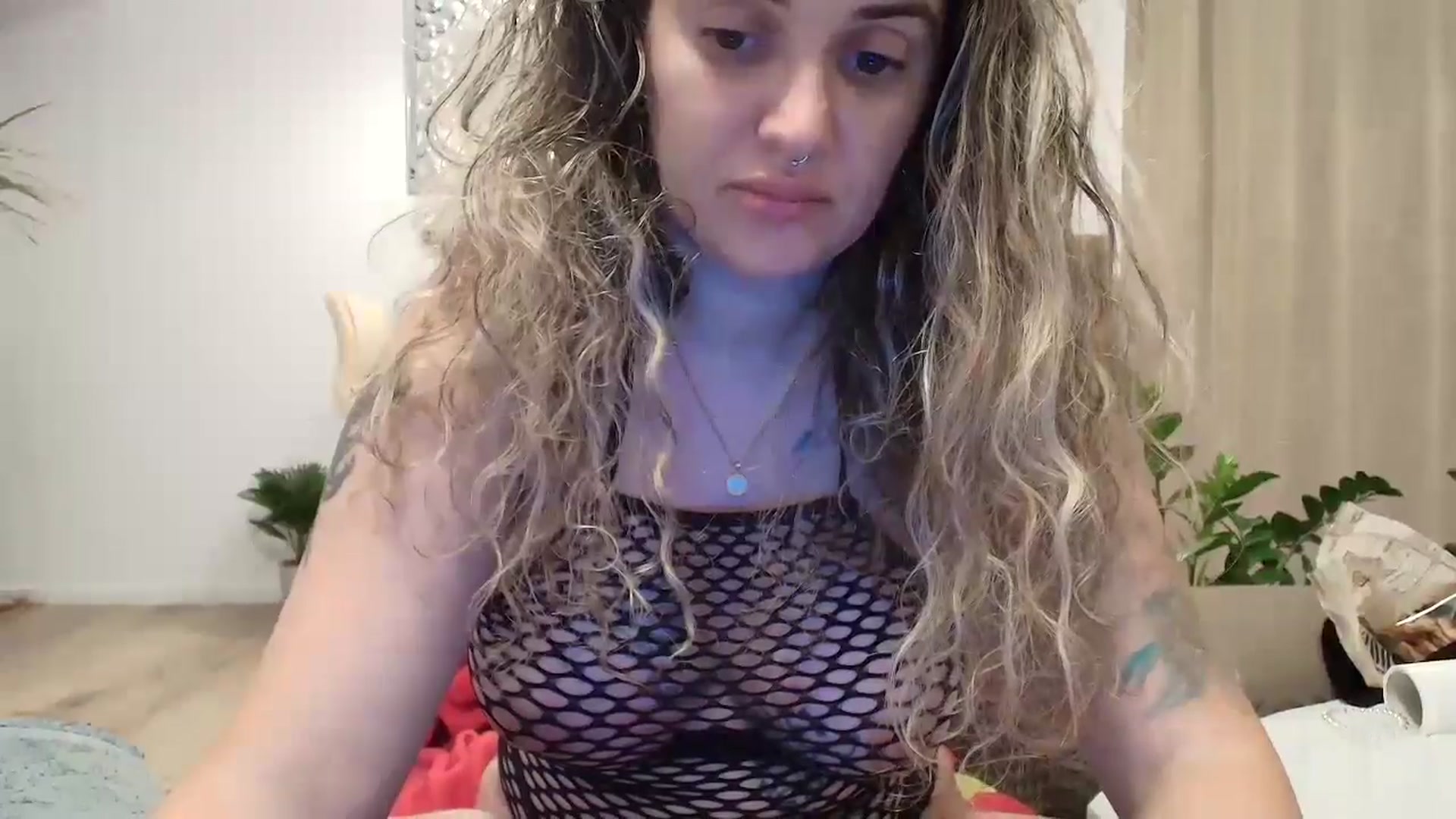 Gallery image thumbnail from MissDivinna's myfreecams stream on, 08/10/2024, 24:55 image 16 of 20