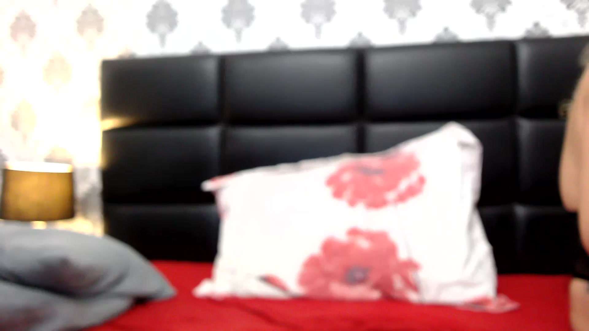 Gallery image thumbnail from MissDivinna's myfreecams stream on, 08/12/2024, 02:48 image 11 of 20