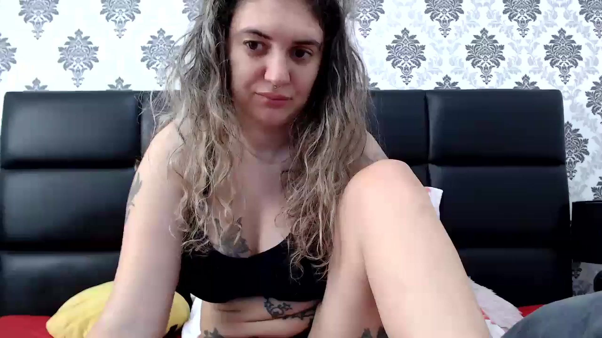 Gallery image thumbnail from MissDivinna's myfreecams stream on, 08/17/2024, 06:26 image 13 of 20