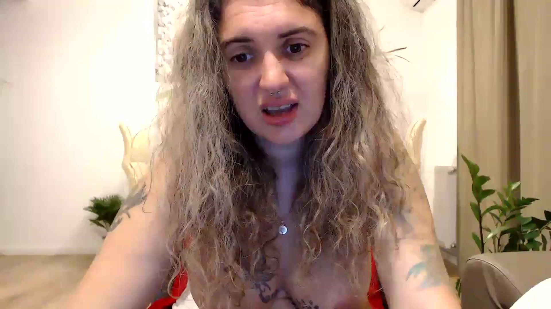 Gallery image thumbnail from MissDivinna's myfreecams stream on, 08/21/2024, 01:27 image 19 of 20