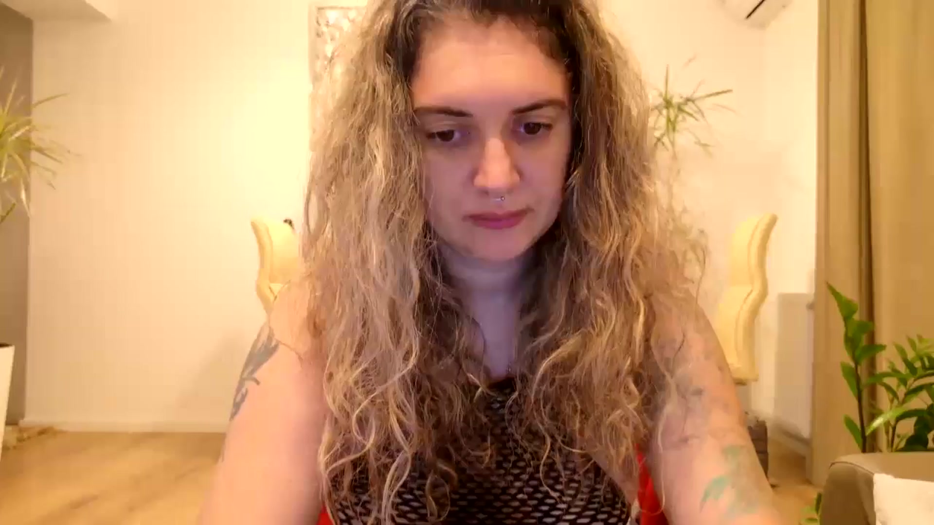 Gallery image thumbnail from MissDivinna's myfreecams stream on, 08/21/2024, 23:23 image 4 of 20