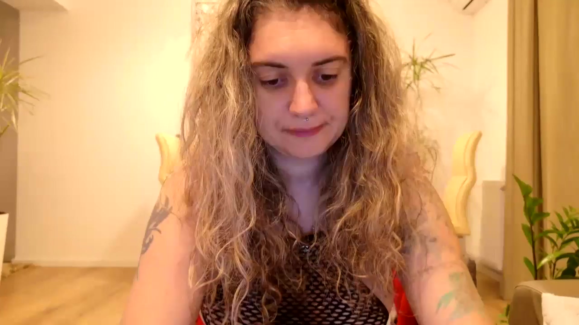 Gallery image thumbnail from MissDivinna's myfreecams stream on, 08/21/2024, 23:23 image 3 of 20