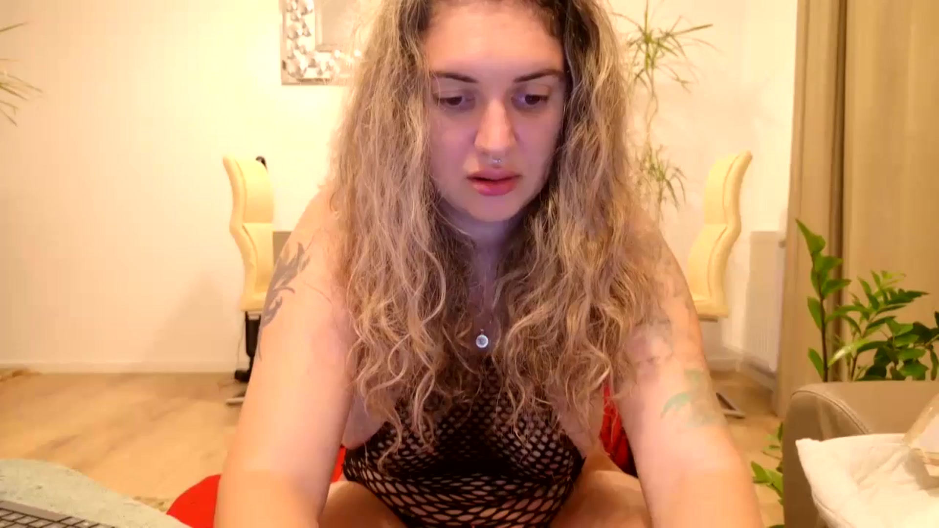 Gallery image thumbnail from MissDivinna's myfreecams stream on, 08/21/2024, 23:55 image 14 of 20