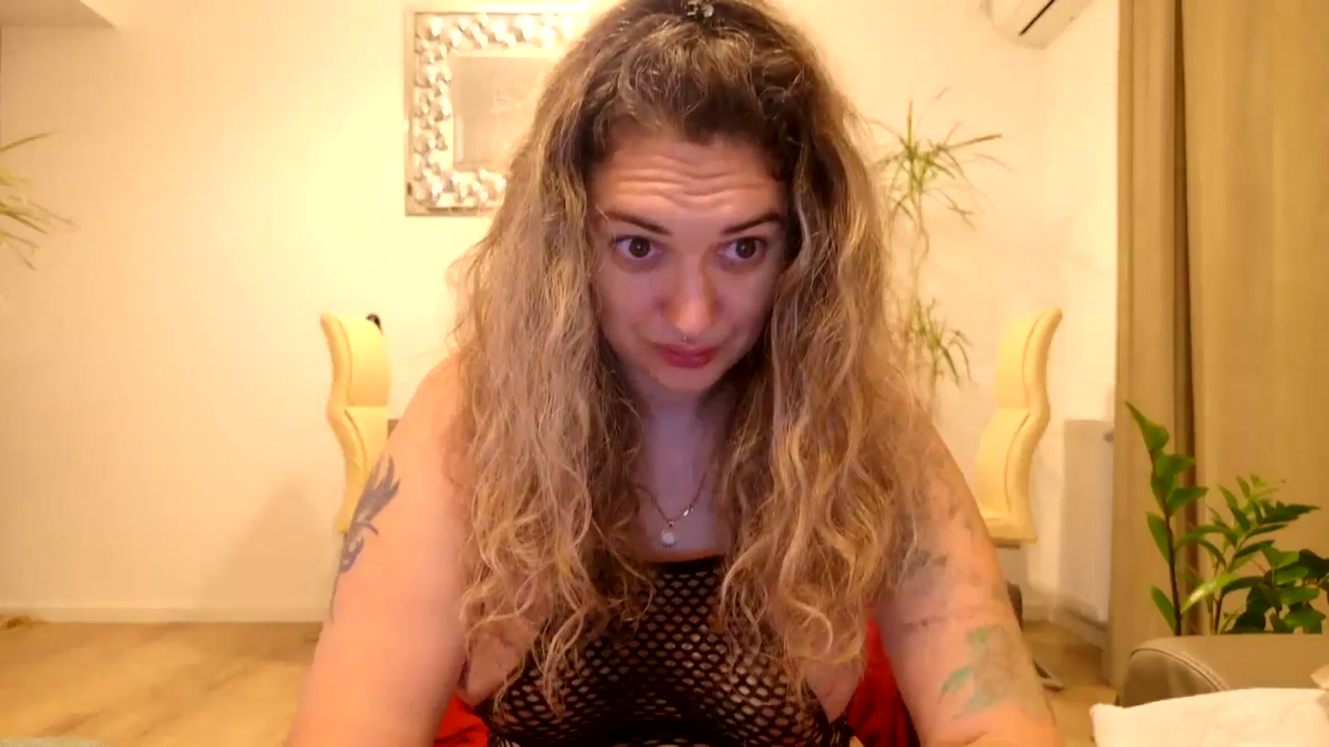 Gallery image thumbnail from MissDivinna's myfreecams stream on, 08/22/2024, 01:14 image 3 of 20