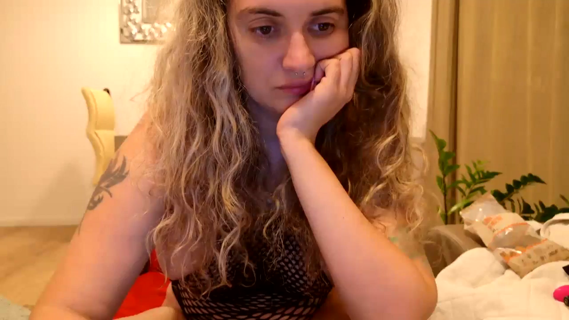 Gallery image thumbnail from MissDivinna's myfreecams stream on, 08/22/2024, 02:02 image 2 of 20
