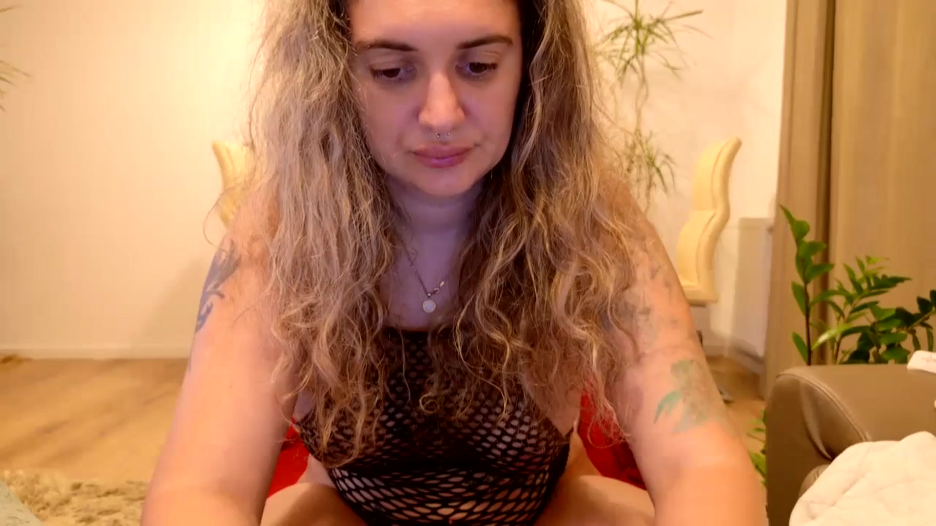 Gallery image thumbnail from MissDivinna's myfreecams stream on, 08/22/2024, 03:54 image 10 of 20