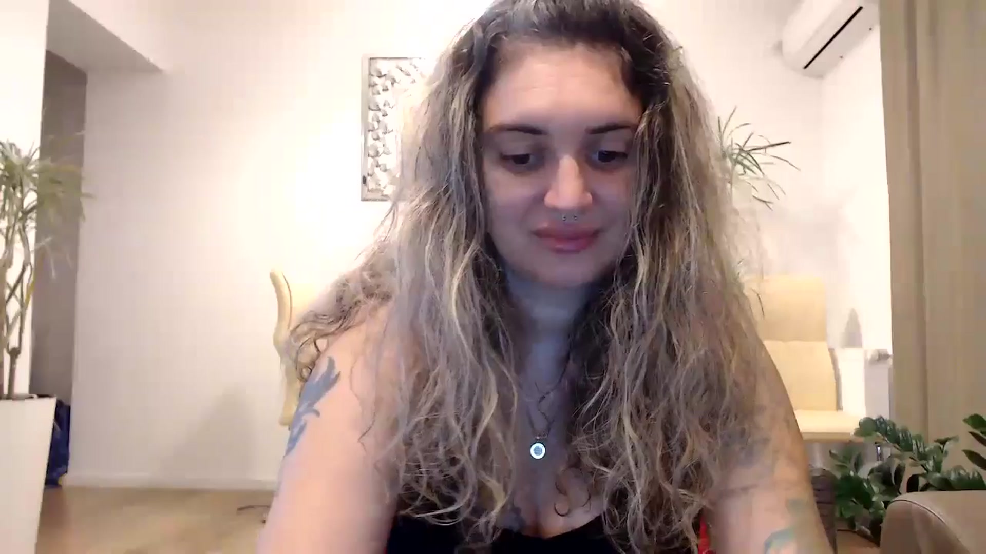 Gallery image thumbnail from MissDivinna's myfreecams stream on, 09/09/2024, 21:18 image 14 of 20