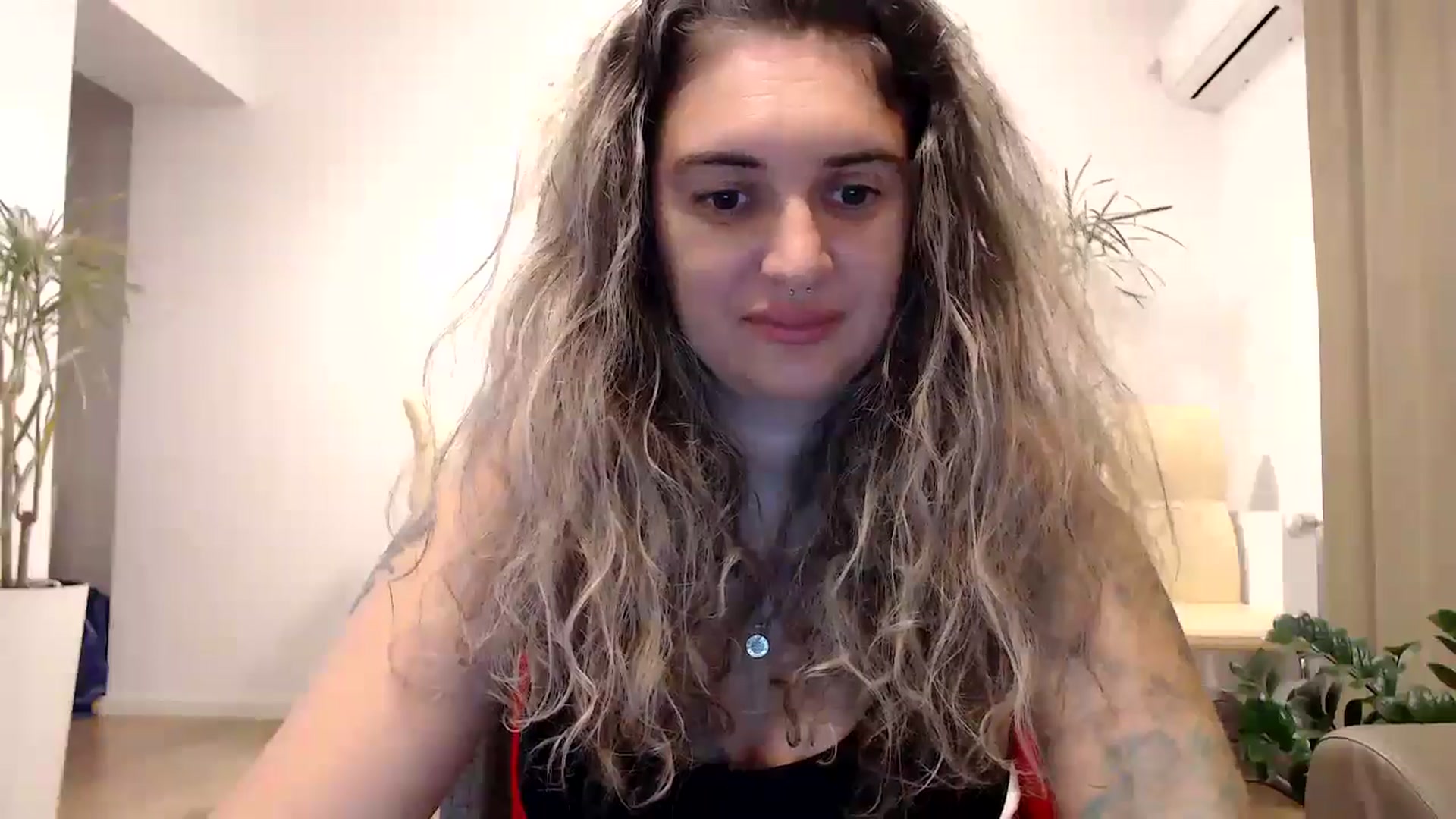 Gallery image thumbnail from MissDivinna's myfreecams stream on, 09/09/2024, 21:18 image 2 of 20