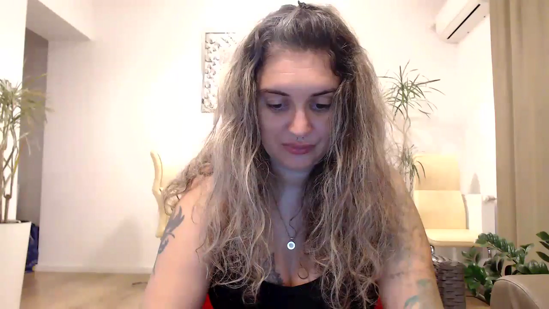 Gallery image thumbnail from MissDivinna's myfreecams stream on, 09/09/2024, 21:18 image 18 of 20