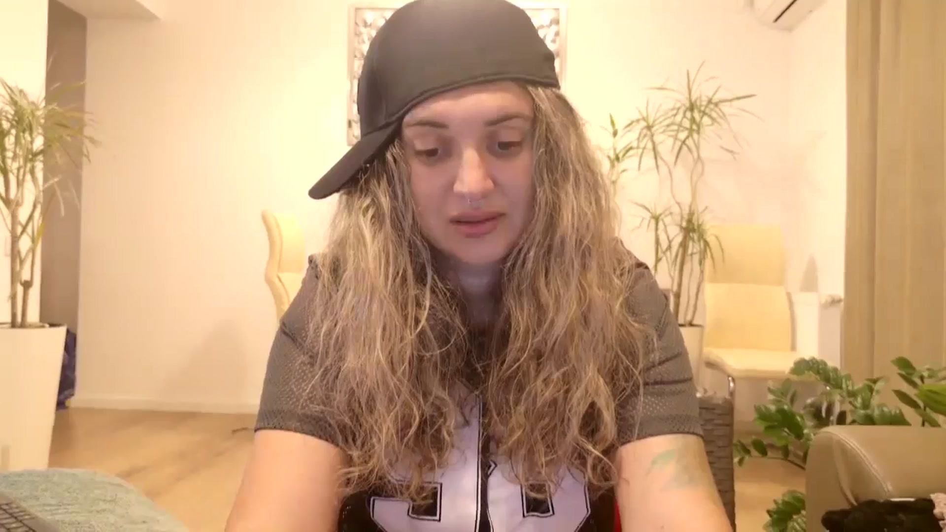 Gallery image thumbnail from MissDivinna's myfreecams stream on, 09/10/2024, 03:01 image 9 of 20