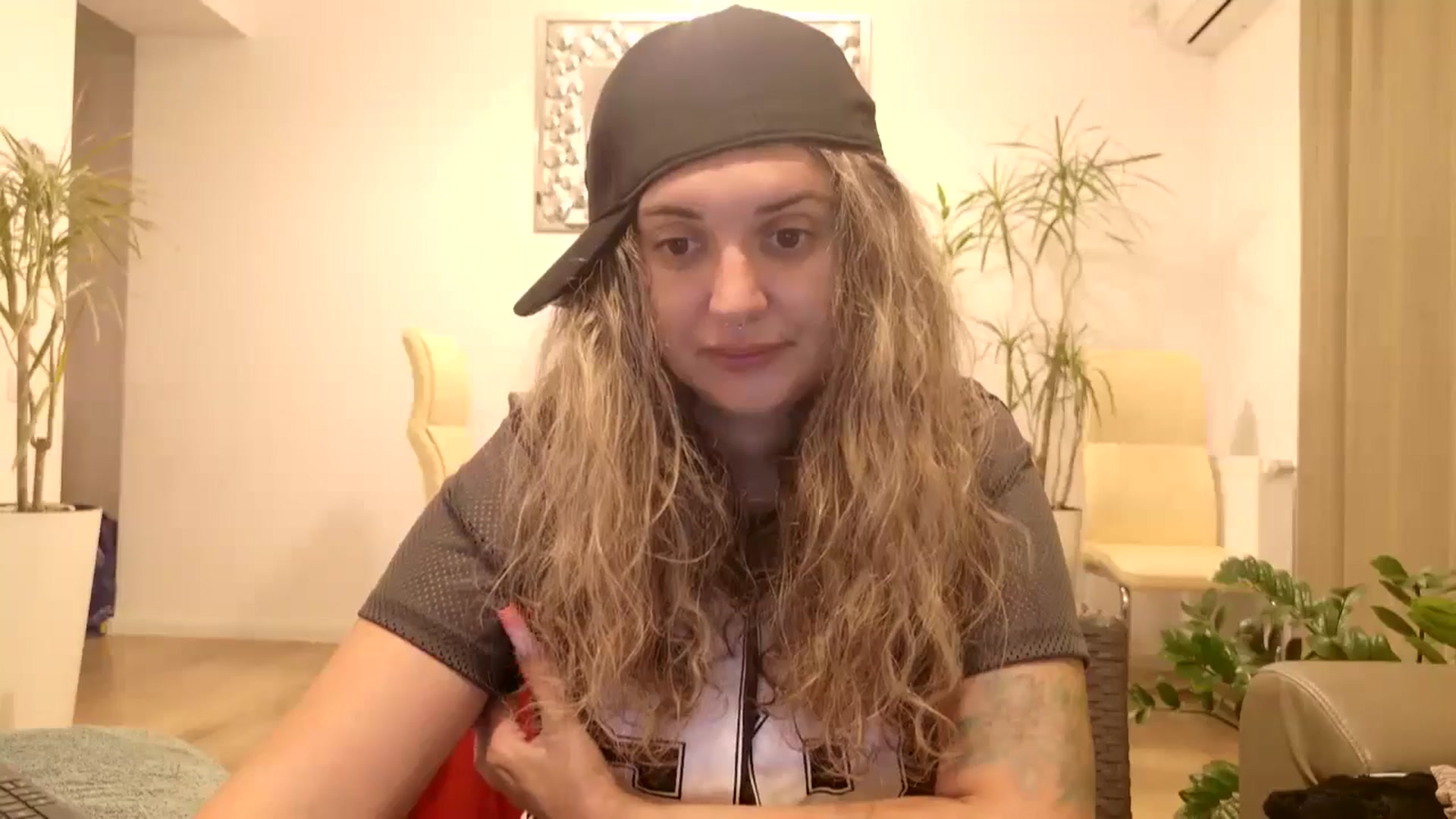 Gallery image thumbnail from MissDivinna's myfreecams stream on, 09/10/2024, 03:01 image 14 of 20