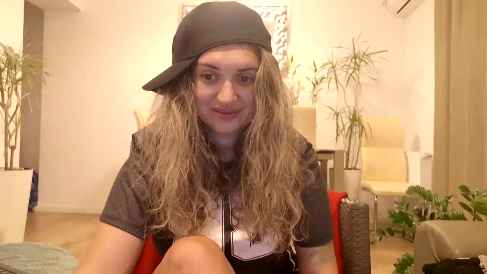 Gallery image thumbnail from MissDivinna's myfreecams stream on, 09/10/2024, 03:01 image 2 of 20