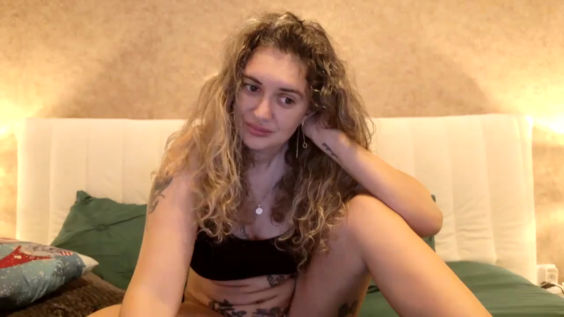 Gallery image thumbnail from MissDivinna's myfreecams stream on, 09/13/2024, 05:13 image 2 of 20