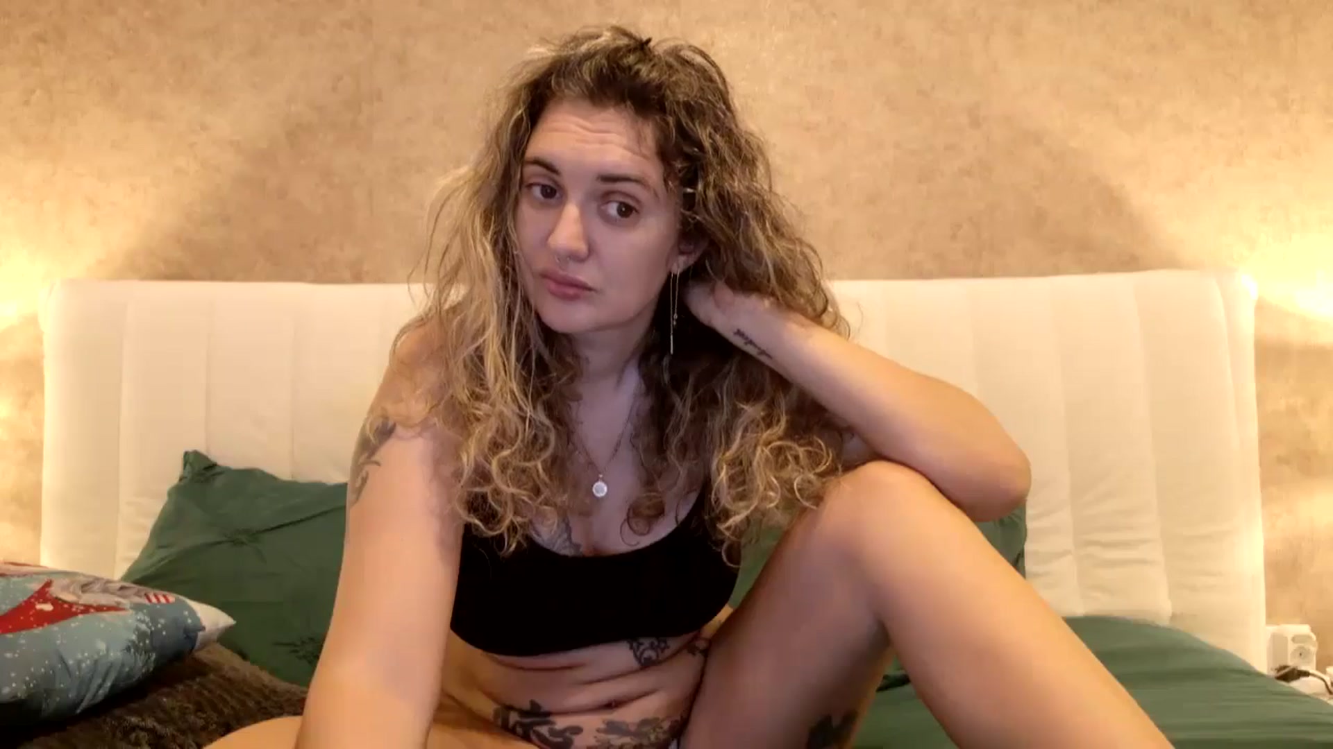 Gallery image thumbnail from MissDivinna's myfreecams stream on, 09/13/2024, 05:13 image 4 of 20
