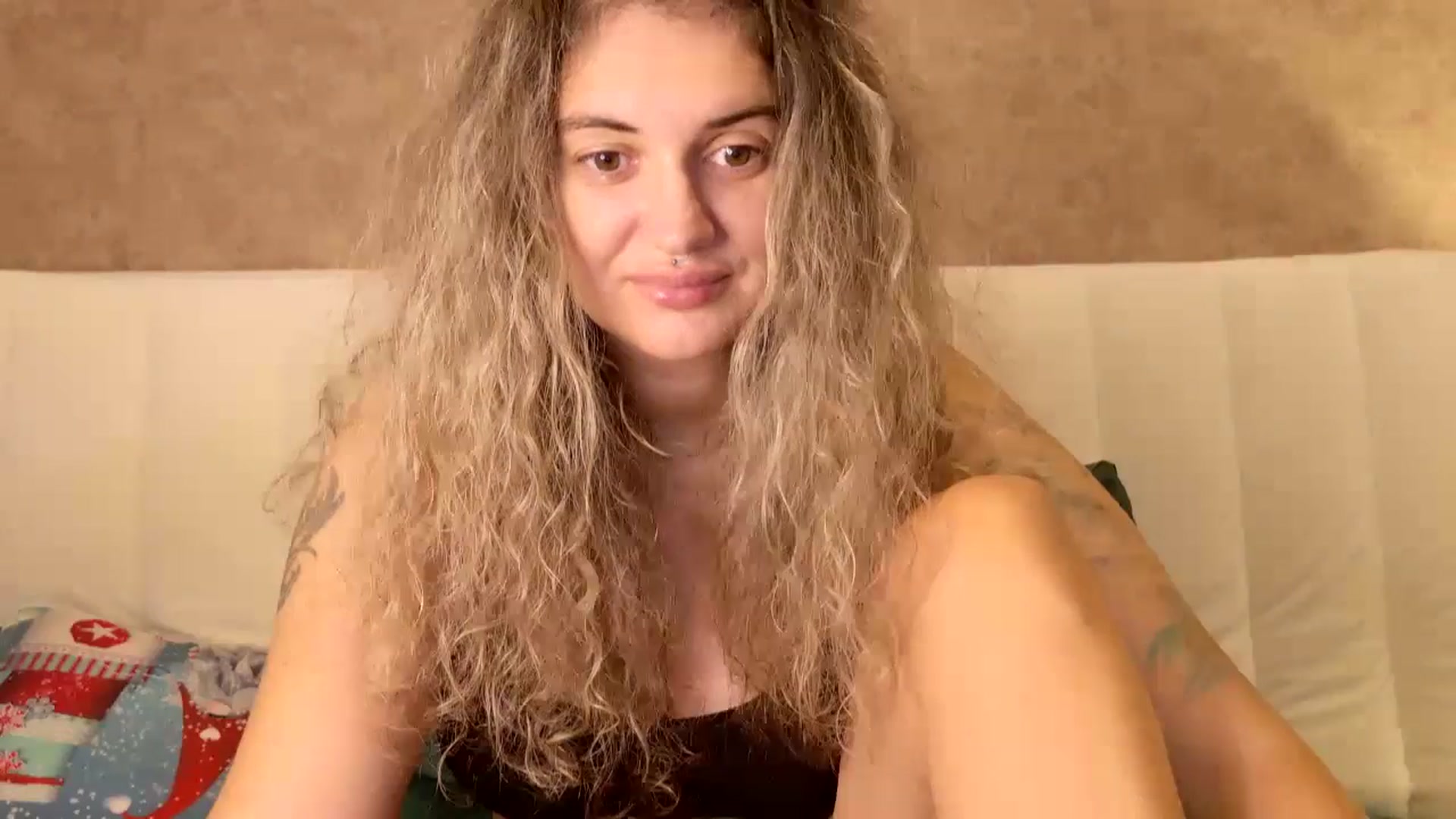 Gallery image thumbnail from MissDivinna's myfreecams stream on, 09/15/2024, 23:23 image 5 of 20
