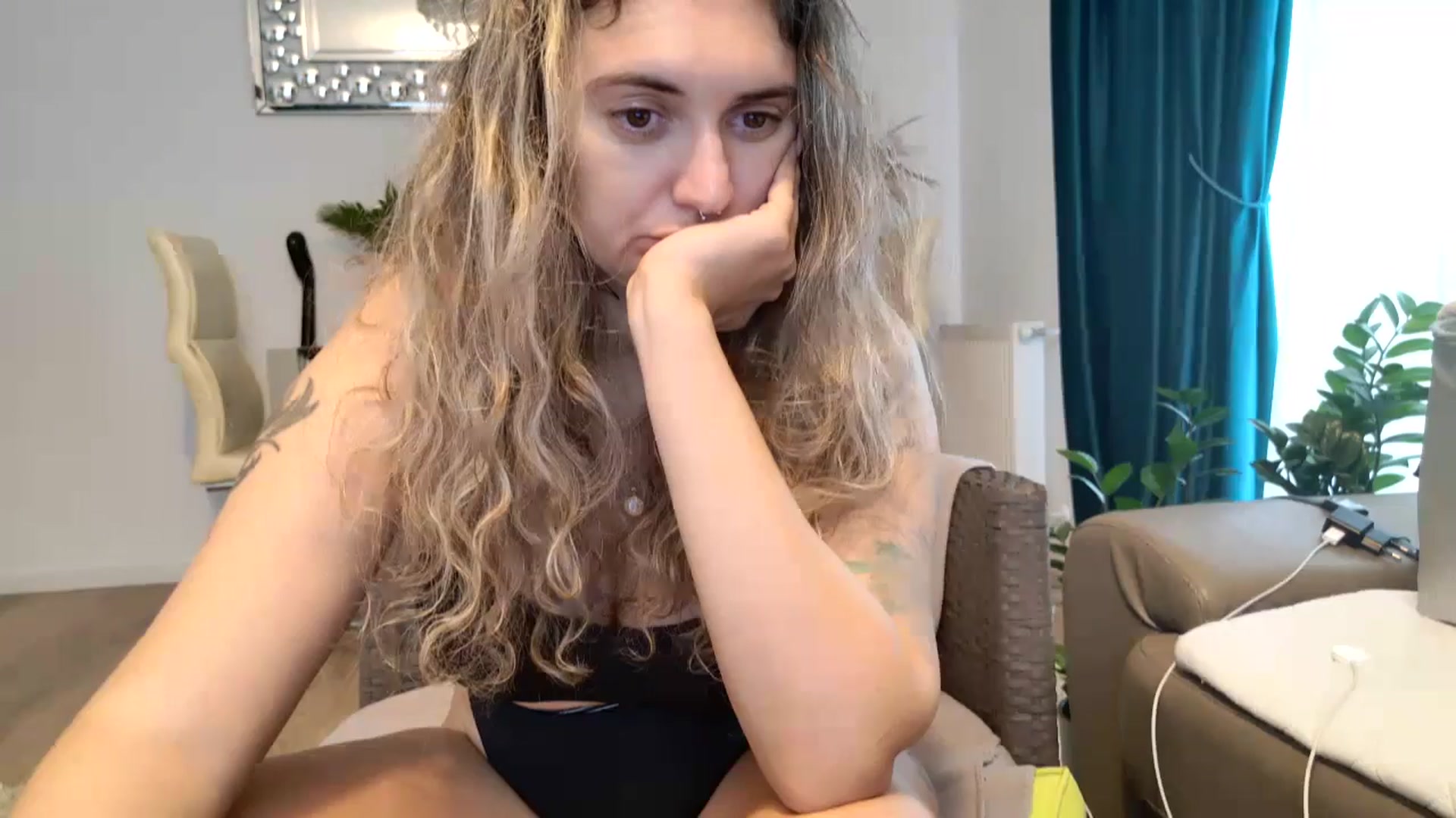 Gallery image thumbnail from MissDivinna's myfreecams stream on, 09/18/2024, 05:57 image 13 of 20