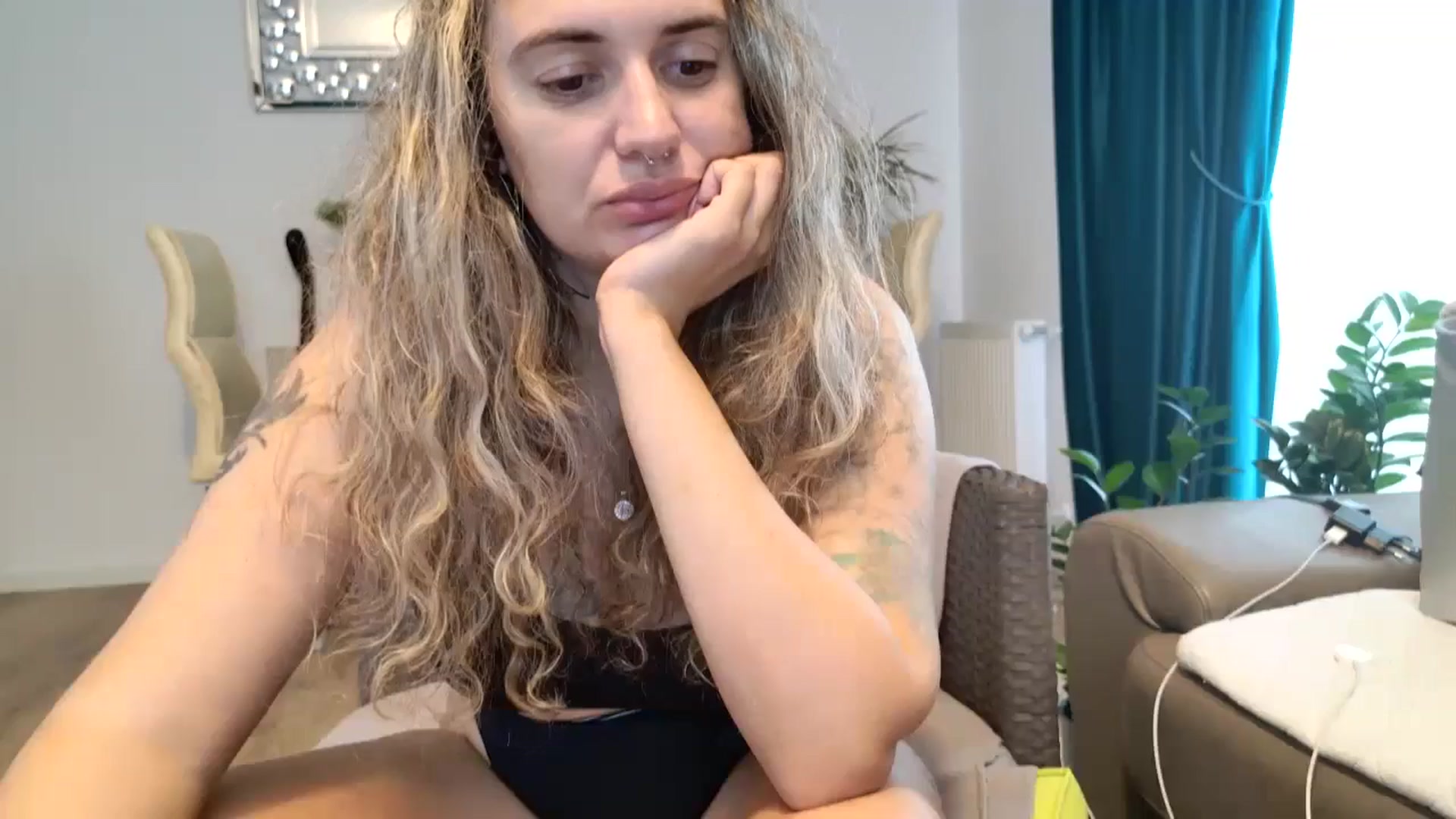 Gallery image thumbnail from MissDivinna's myfreecams stream on, 09/18/2024, 05:57 image 7 of 20