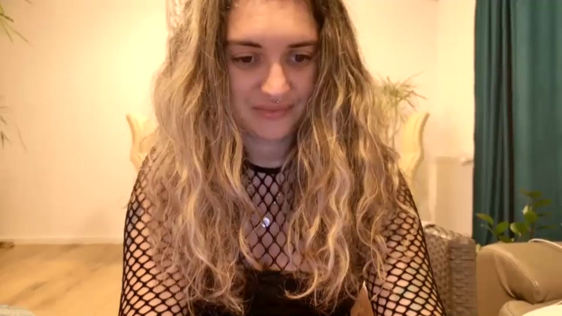 Gallery image thumbnail from MissDivinna's myfreecams stream on, 09/19/2024, 24:05 image 12 of 20