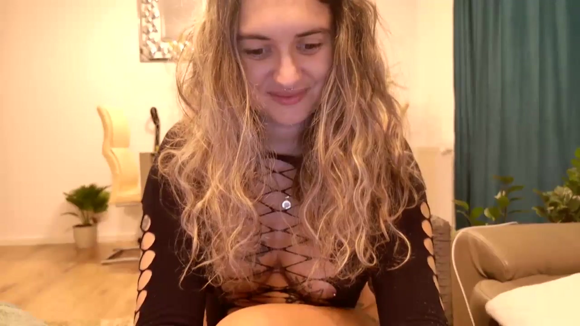 Gallery image thumbnail from MissDivinna's myfreecams stream on, 09/19/2024, 23:48 image 16 of 20