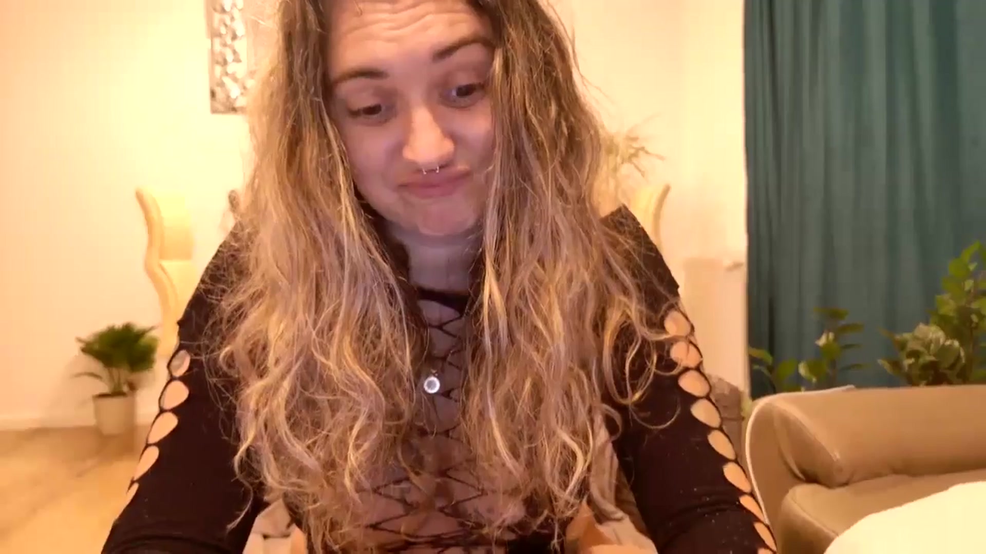 Gallery image thumbnail from MissDivinna's myfreecams stream on, 09/20/2024, 02:23 image 8 of 20