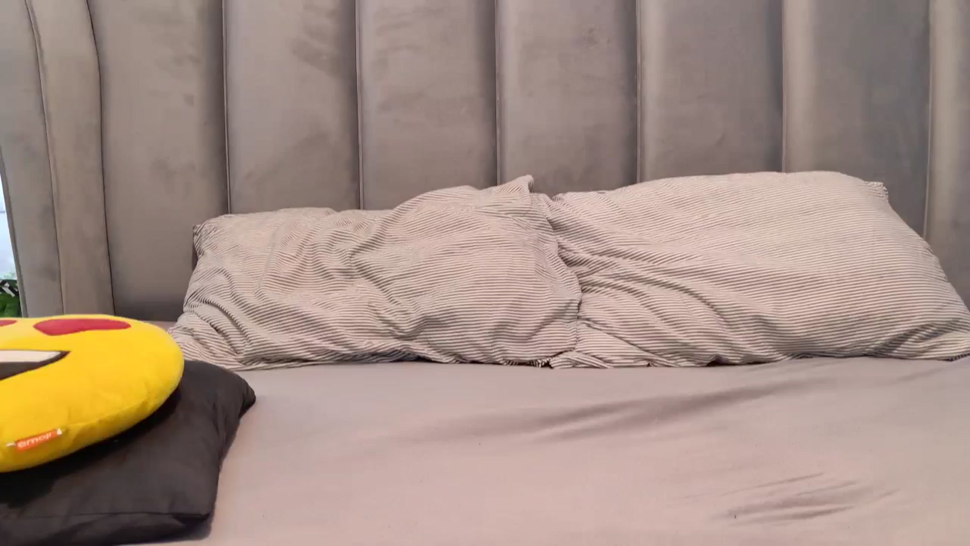Gallery image thumbnail from MissDivinna's myfreecams stream on, 09/27/2024, 23:21 image 19 of 20