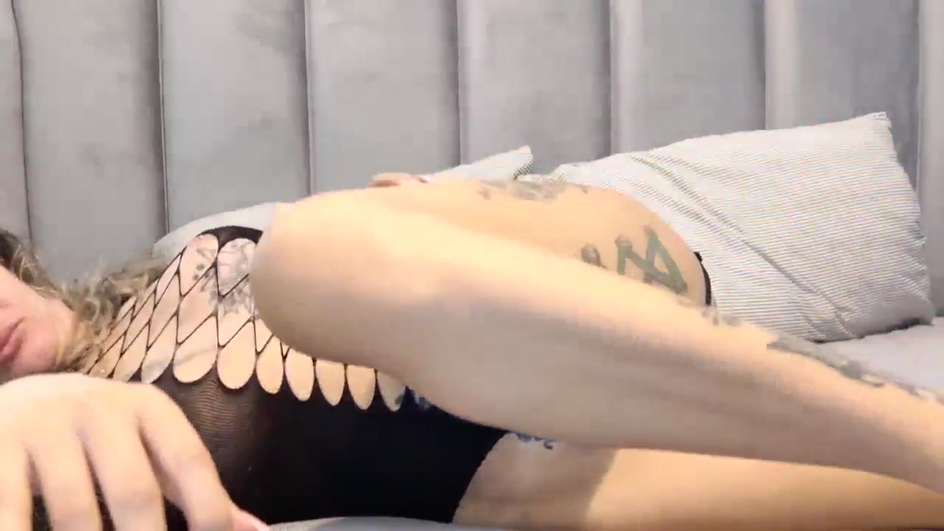 Gallery image thumbnail from MissDivinna's myfreecams stream on, 09/28/2024, 01:51 image 16 of 20