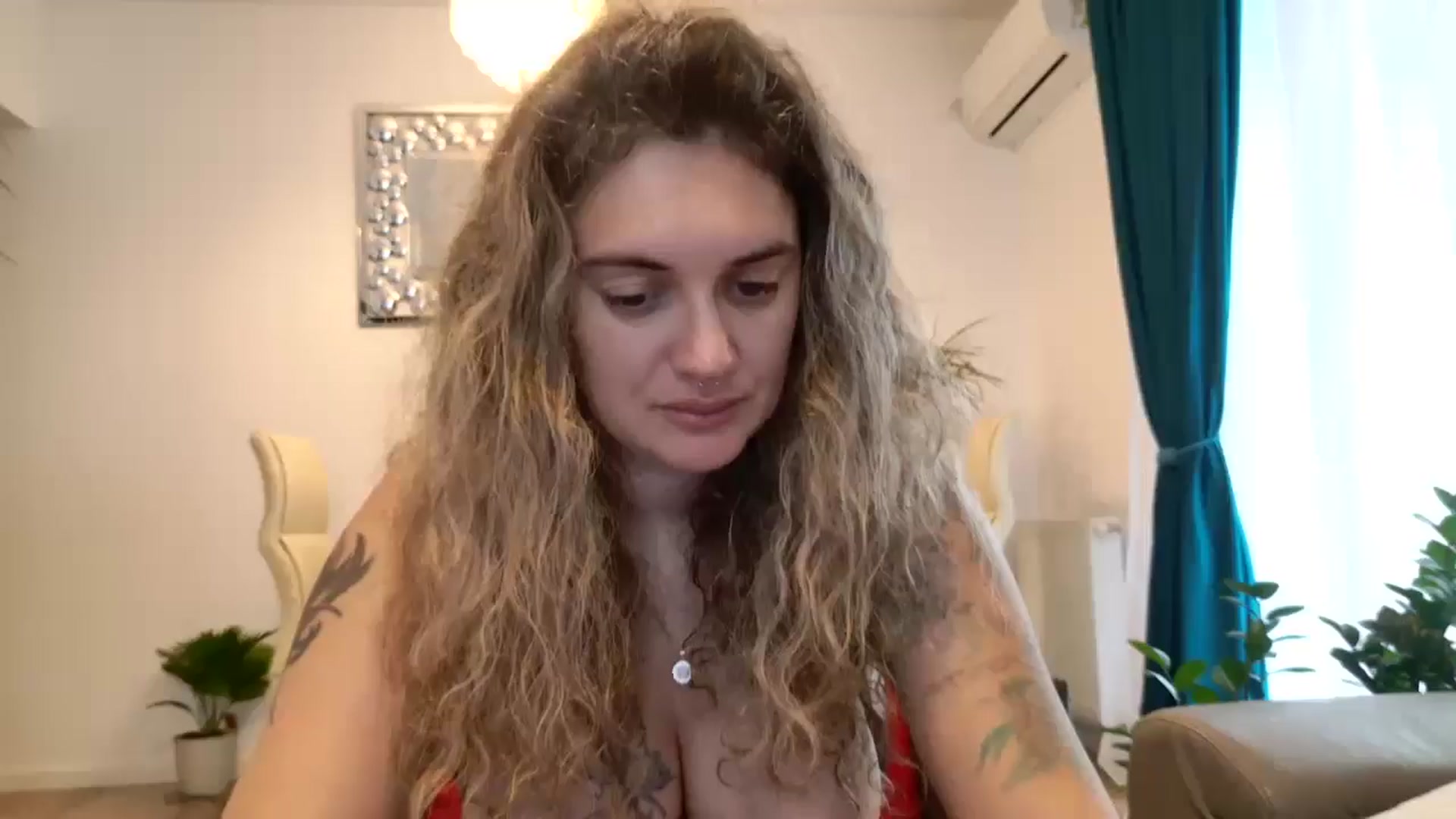Gallery image thumbnail from MissDivinna's myfreecams stream on, 09/30/2024, 06:47 image 1 of 20