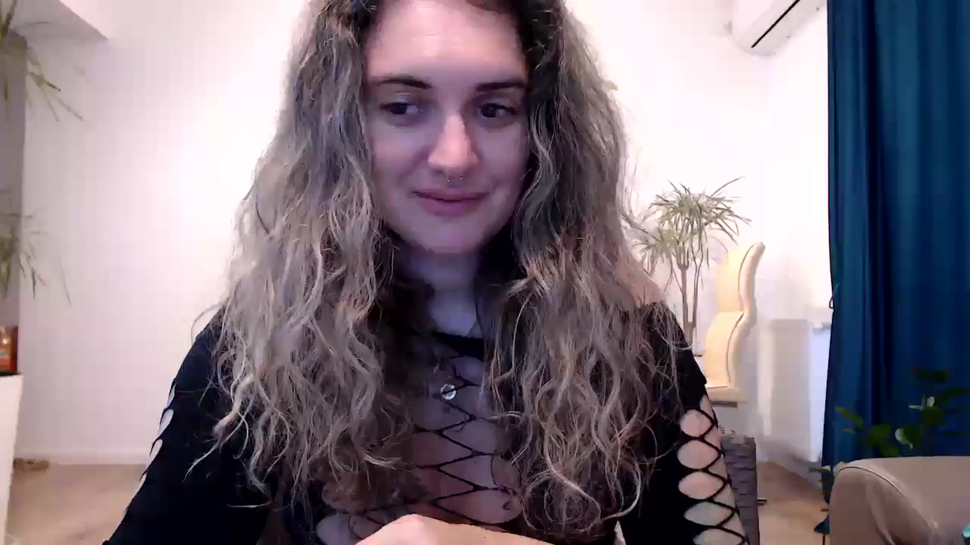 Gallery image thumbnail from MissDivinna's myfreecams stream on, 10/01/2024, 05:56 image 12 of 20